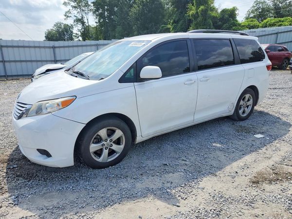2015 TOYOTA SIENNA