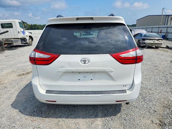 2015 TOYOTA SIENNA