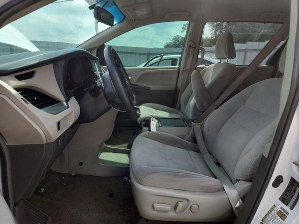 2015 TOYOTA SIENNA