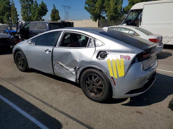 2024 TOYOTA PRIUS