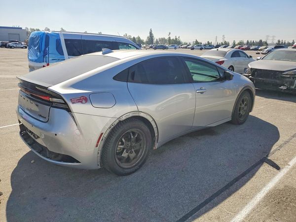 2024 TOYOTA PRIUS