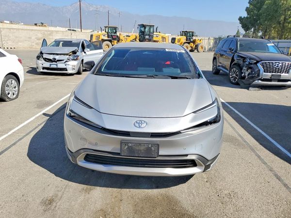 2024 TOYOTA PRIUS