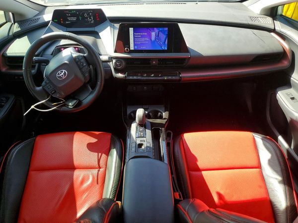 2024 TOYOTA PRIUS