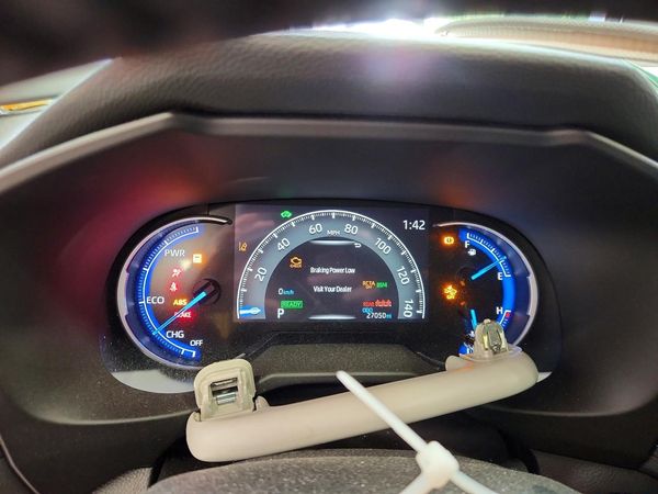 2024 TOYOTA RAV4 XLE