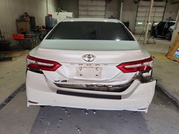 2018 TOYOTA CAMRY XSE — DIRR