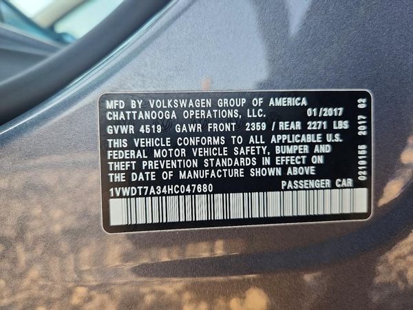 2017 VOLKSWAGEN PASSAT R-Line