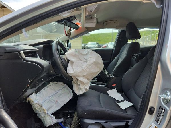 2020 TOYOTA COROLLA LE — DENT