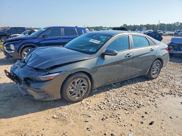 2024 HYUNDAI ELANTRA
