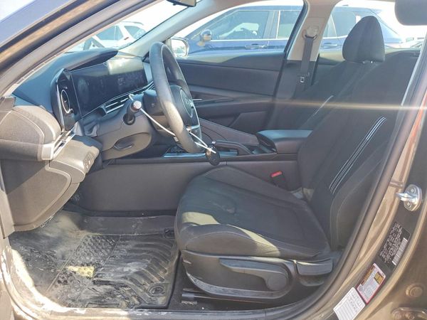 2024 HYUNDAI ELANTRA