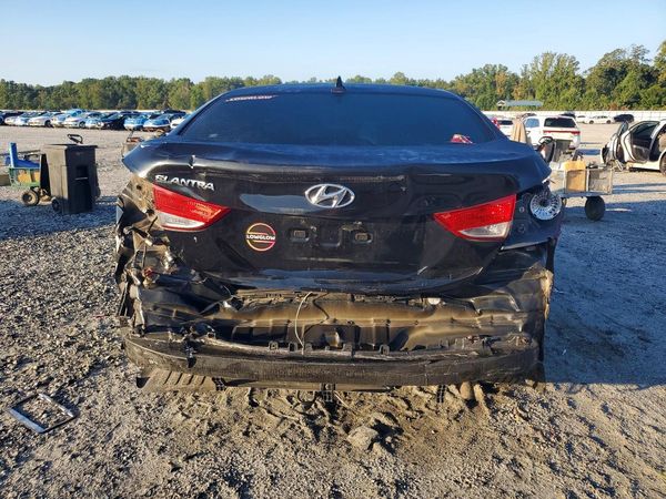 2013 HYUNDAI ELANTRA