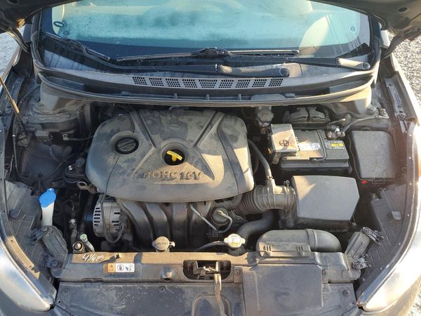 2013 HYUNDAI ELANTRA