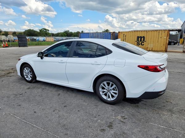 2025 TOYOTA CAMRY