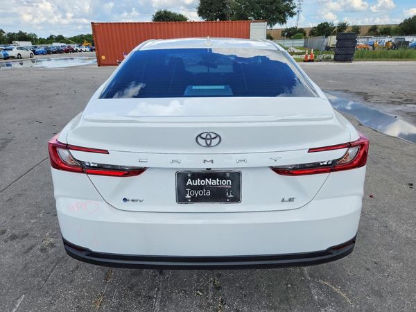 2025 TOYOTA CAMRY