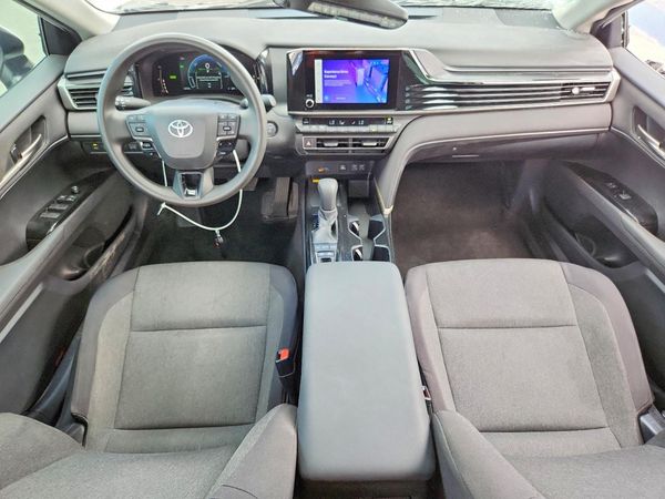 2025 TOYOTA CAMRY
