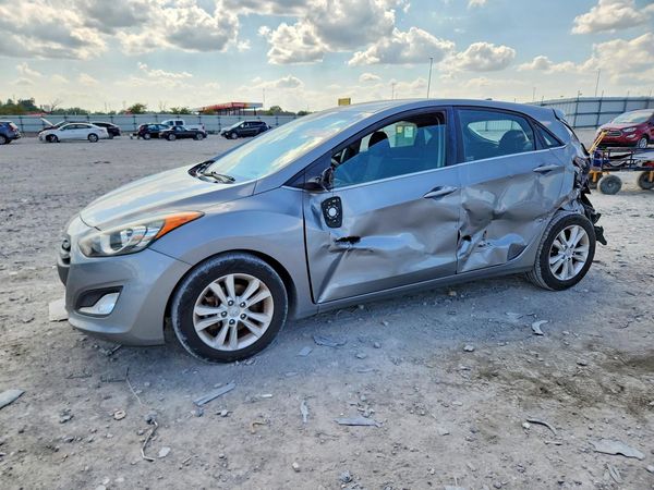 2013 HYUNDAI ELANTRA — DSFA — Front 3/4