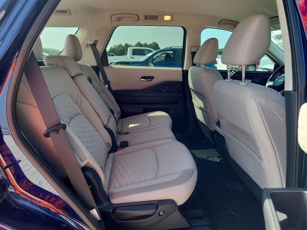 2022 NISSAN PATHFINDER SV