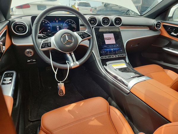 2025 MERCEDES-BENZ C C300