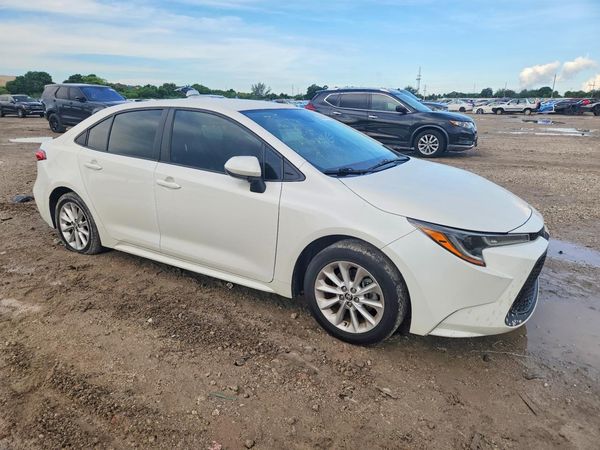 2021 TOYOTA COROLLA