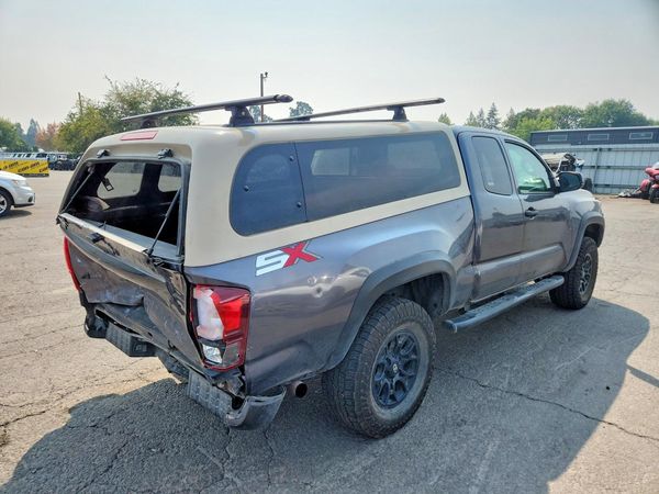 2022 TOYOTA TACOMA SR5