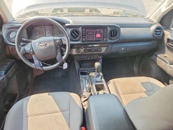 2022 TOYOTA TACOMA SR5
