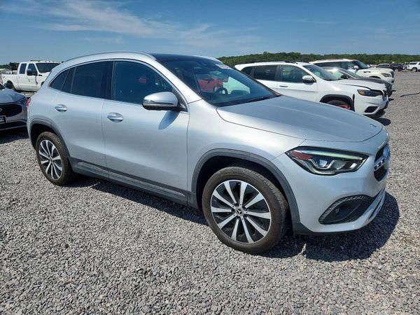 2021 MERCEDES-BENZ GLA GLA250-4M — Passenger 3/4