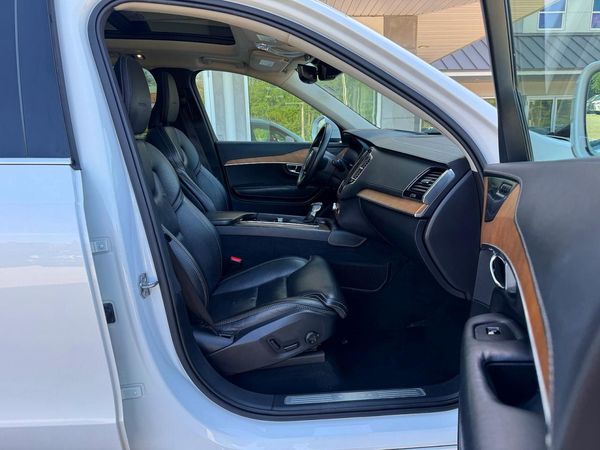 2019 VOLVO XC90 Inscription