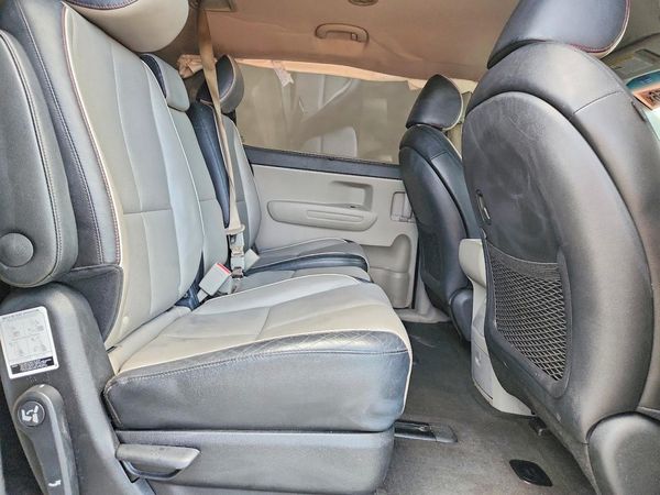 2019 KIA SEDONA