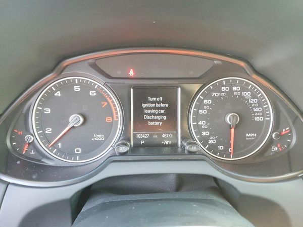 2013 AUDI Q5 Premium Plus