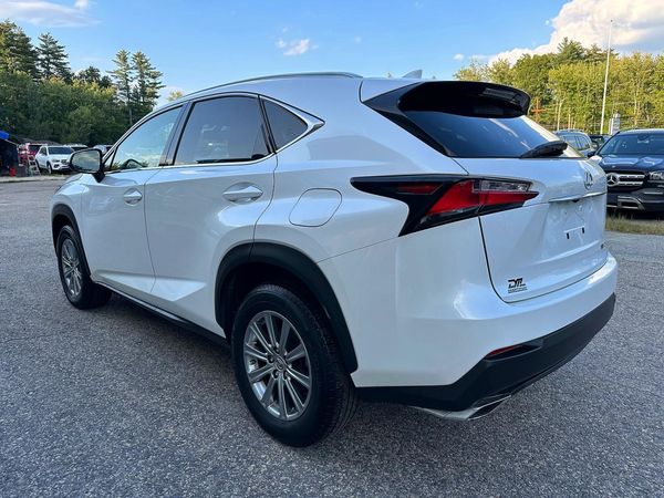 2015 LEXUS NX 200t Luxury