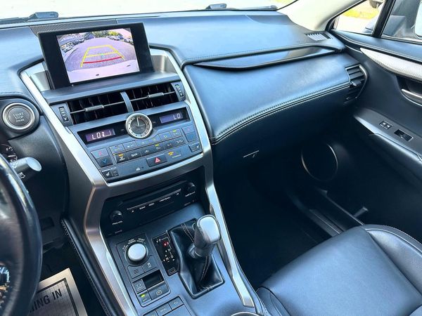 2015 LEXUS NX 200t Luxury