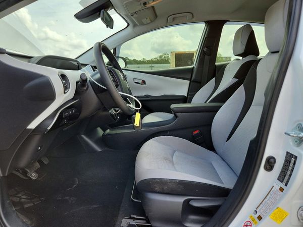 2021 TOYOTA PRIUS