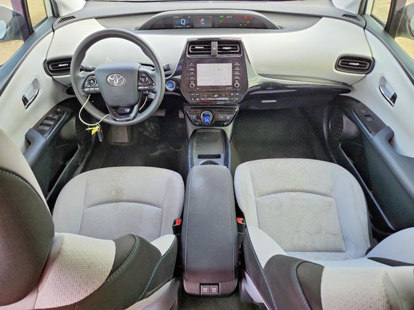 2021 TOYOTA PRIUS