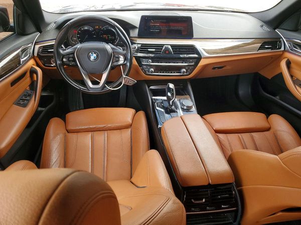 2018 BMW 530