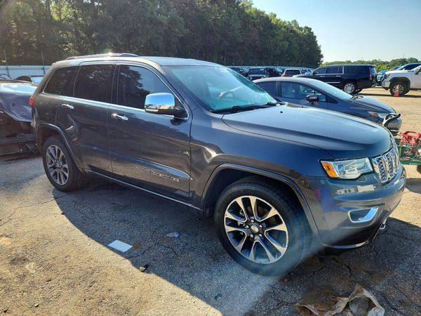 2017 JEEP GRAND CHEROKEE Overland — Passenger 3/4