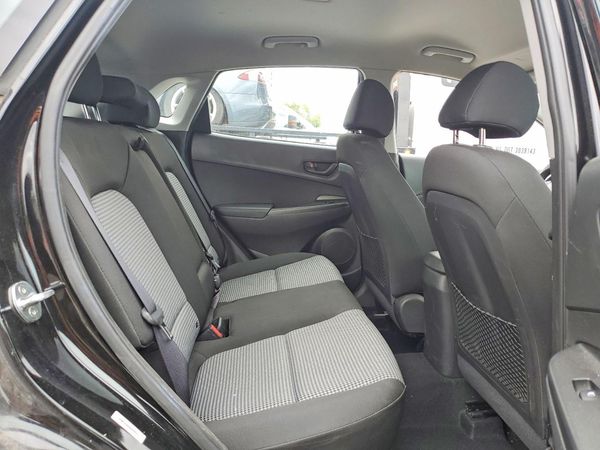 2019 HYUNDAI KONA SE