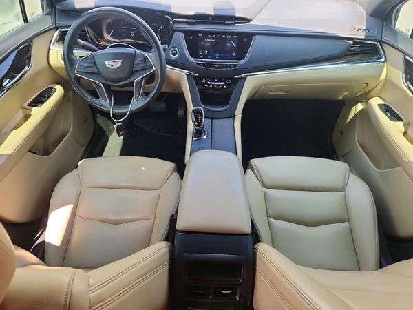 2017 CADILLAC XT5 Base
