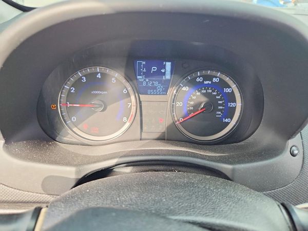 2015 HYUNDAI ACCENT