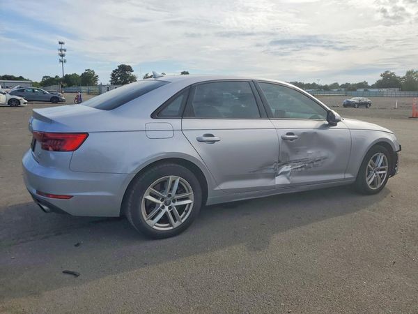 2017 AUDI A4 quattro Premium
