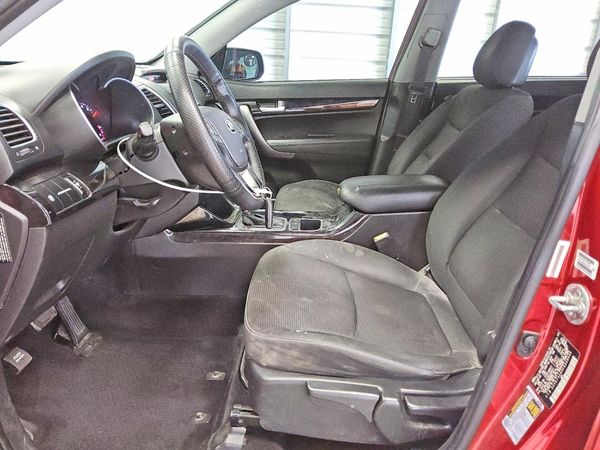 2015 KIA SORENTO GL — DENT