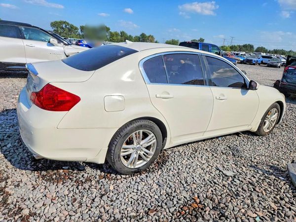 2013 INFINITI G37