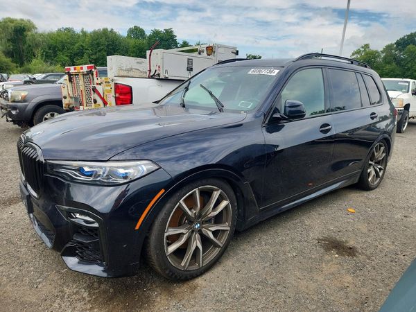 2020 BMW X7 M50i — Front 3/4