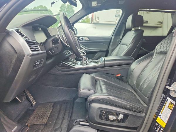 2020 BMW X7 M50i — DENT