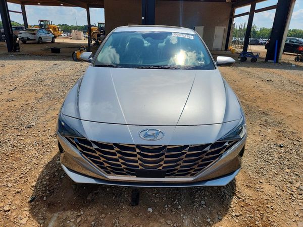 2022 HYUNDAI ELANTRA SEL w/Premium Pkg