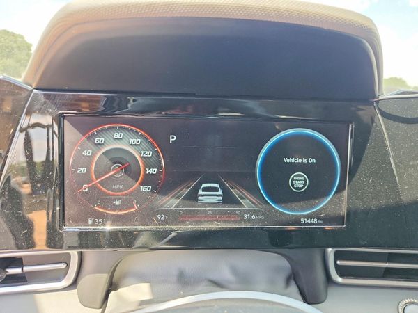 2022 HYUNDAI ELANTRA SEL w/Premium Pkg