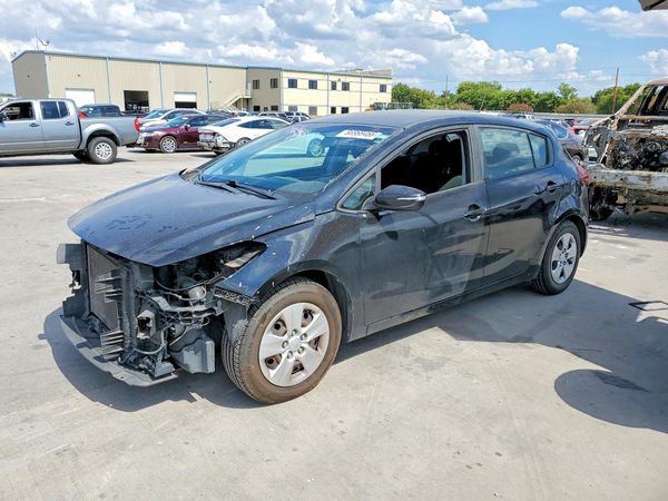 2017 KIA FORTE5 LX