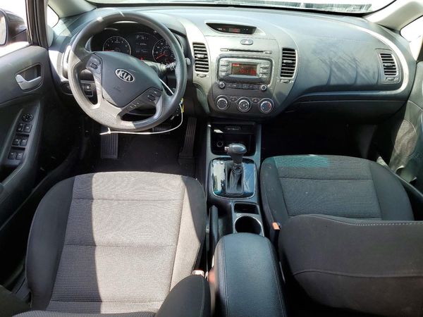 2017 KIA FORTE5 LX