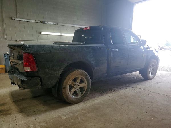 2015 RAM 1500 ST