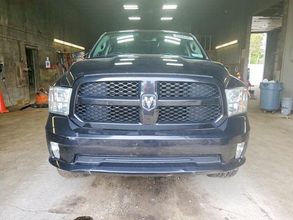 2015 RAM 1500 ST