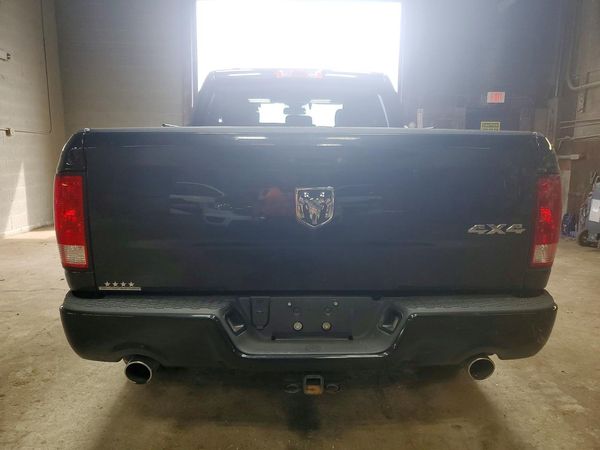 2015 RAM 1500 ST