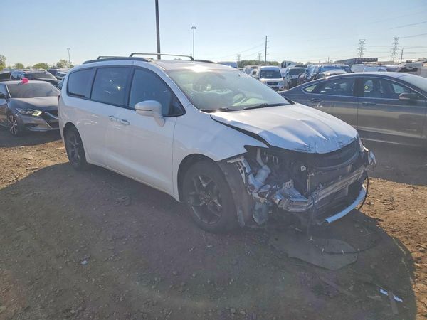 2019 CHRYSLER PACIFICA